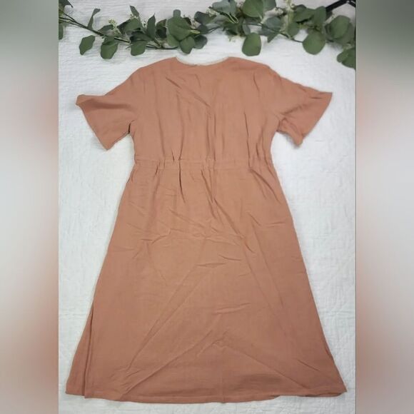 Honey and Pine Embroidered Dress   - Picture 3 of 7